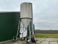 Silo - afbeelding 1 van  8