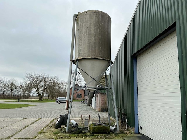 Silo - afbeelding 4 van  8