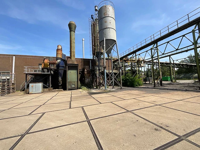 Silo - afbeelding 4 van  7