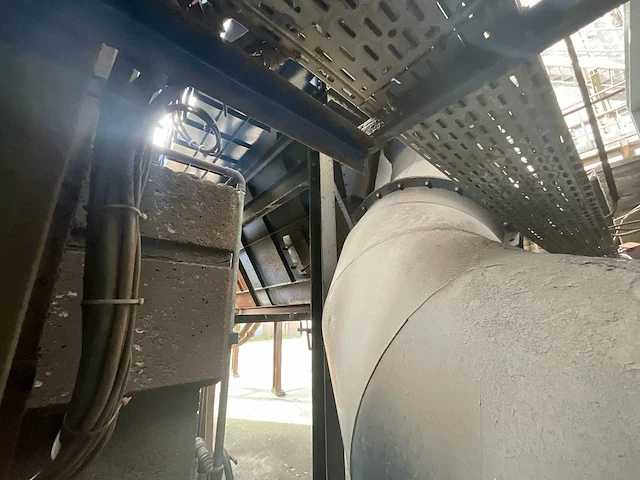 Silo - afbeelding 8 van  23