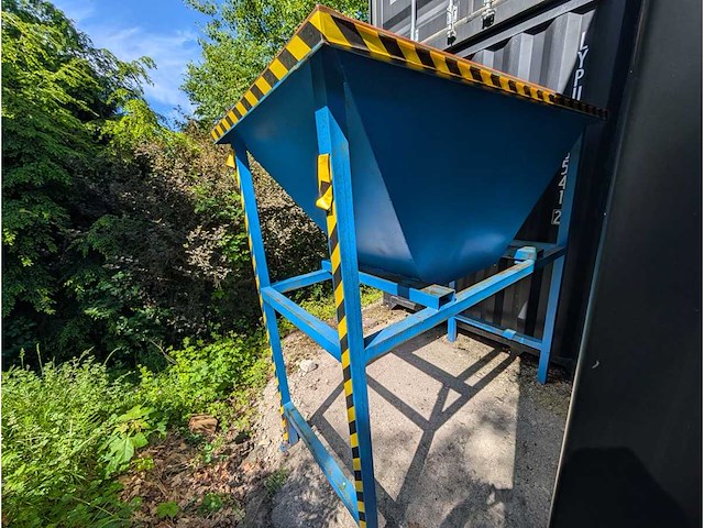 Silocontainer vultrechter met 4 ophanghaken opslagcontainer - afbeelding 7 van  24