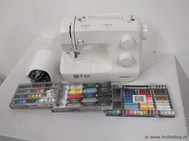 Silvercres naaimachine - afbeelding 1 van  3