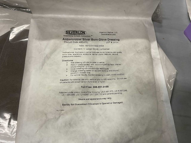 Silverlon antimicrobial silver burn gloves (4x) - afbeelding 2 van  2