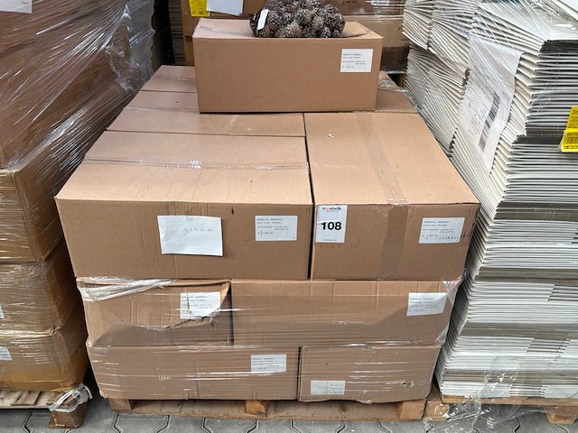 Silvester cone white wash zak dennenappels (92x) - afbeelding 6 van  6