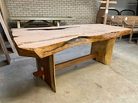 Silvijn meubels boomstamtafel - afbeelding 1 van  6