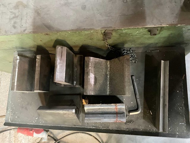 Simasv t22/200 horizontale buigmachine 22ton - afbeelding 4 van  7