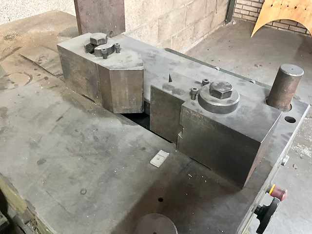 Simasv t22/200 horizontale buigmachine 22ton - afbeelding 5 van  7