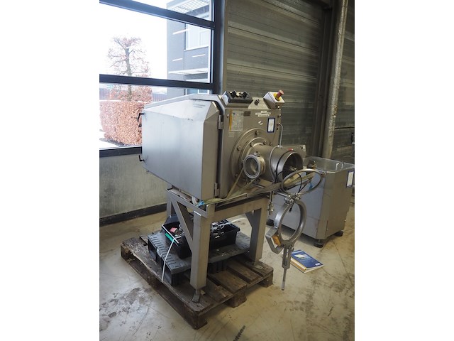 Simo - afbeelding 1 van  8