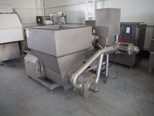 Simo - afbeelding 10 van  17