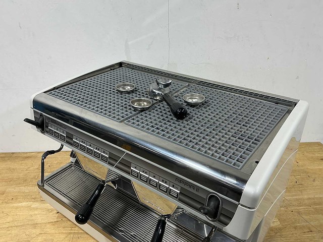 Simonelli - appia 2 - espressomachine - afbeelding 2 van  5