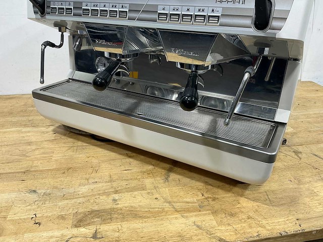 Simonelli - appia 2 - espressomachine - afbeelding 3 van  5