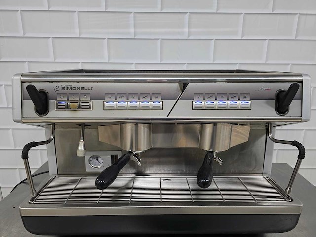 Simonelli - nuova - 2 groeps -rvs- espressomachine - afbeelding 3 van  9
