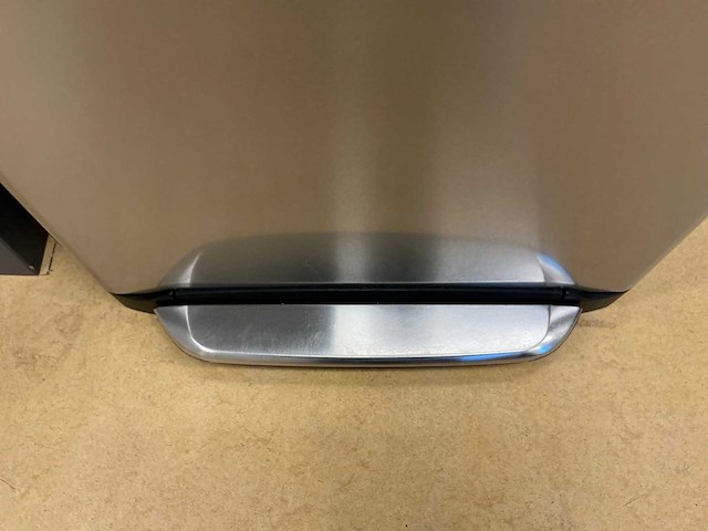 Simplehuman pedaalemmer - afbeelding 3 van  4