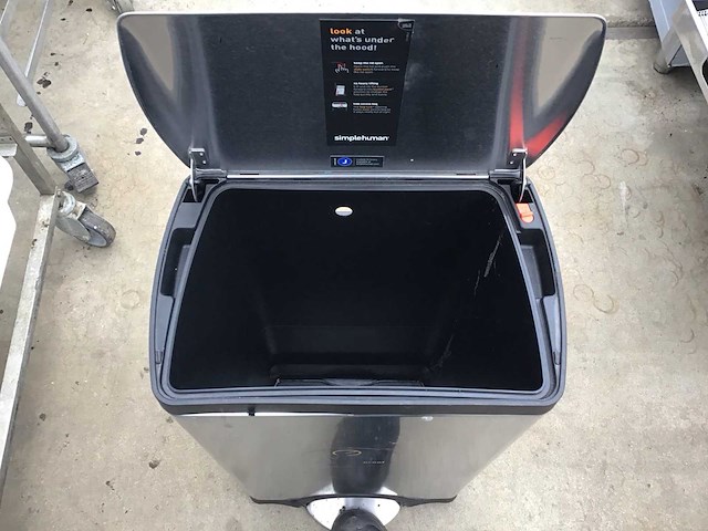 Simplehuman pendaal afvalbak - afbeelding 2 van  4