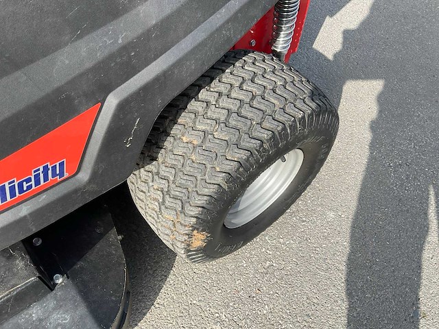 Simplicity courier szt275 zero-turn zitmaaier, 48” - afbeelding 13 van  13