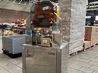 Sinaasappelpers compleet met onderstel en 3x press kits, zumex, speed self service, 2013