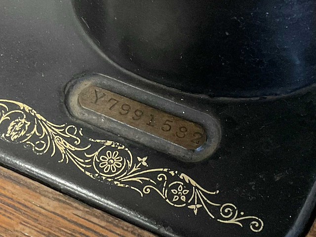 Singer 66 nostalgische naaimachine - afbeelding 5 van  6