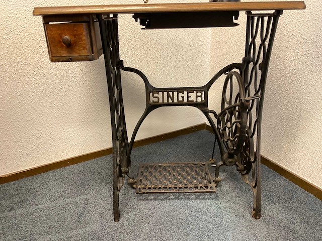 Singer 66 nostalgische naaimachine - afbeelding 6 van  6