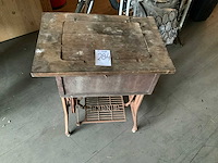 Singer antieke naaimachine - afbeelding 2 van  2