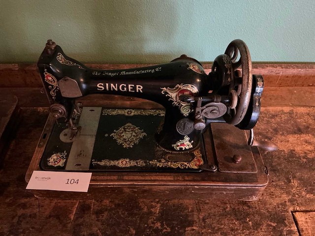 Singer naaimachine (2x) - afbeelding 2 van  6