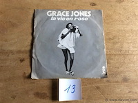 Single grace jones - afbeelding 1 van  1