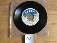 Single john travolta - afbeelding 1 van  2