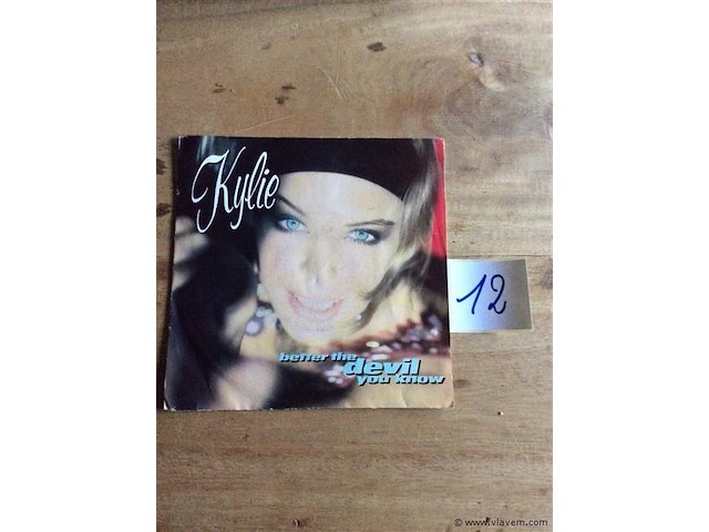 Single kylie - afbeelding 1 van  2