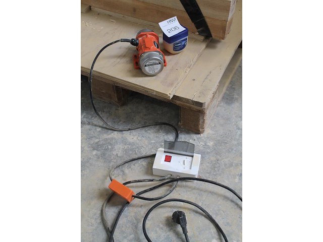 Single phase vibrator kraft&dele model kd1821 met schakelaar en variabel toerental. - afbeelding 4 van  4