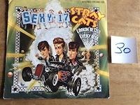 Single stray cats - afbeelding 2 van  2