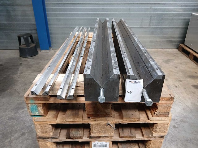 Single v - 90 - onder gereedschap - afbeelding 1 van  6