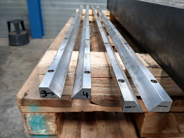 Single v - 90 - onder gereedschap - afbeelding 4 van  6