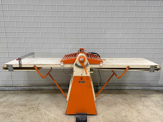 Sinmag - bakersroll - uitrolmachine - afbeelding 1 van  13