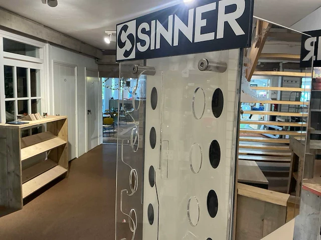Sinner brillen display - afbeelding 3 van  4