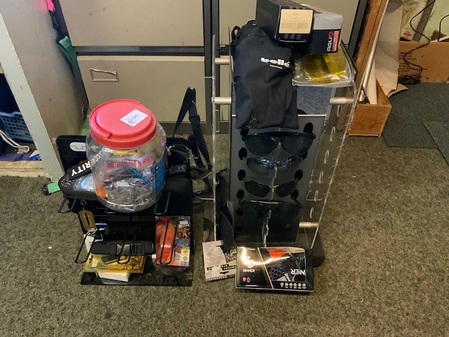 Sinner rek met brillen - afbeelding 1 van  7