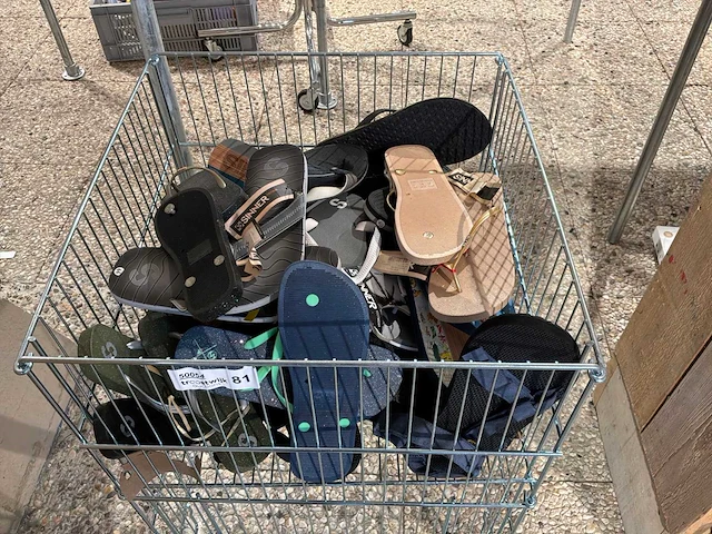 Sinner slippers (20x) - afbeelding 1 van  4