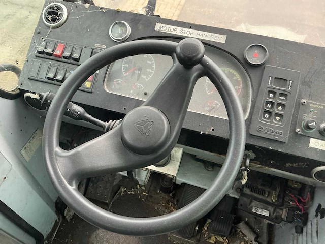 Sinotruck zz5371vdmc32100 industriële trekker (74024-2) - afbeelding 8 van  22