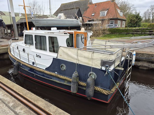 Sint jozef - linssen - motorjacht - afbeelding 1 van  2