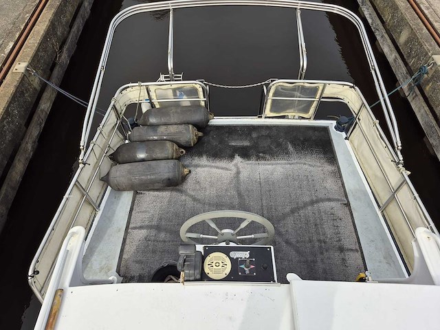 Sint jozef - linssen - motorjacht - afbeelding 22 van  24