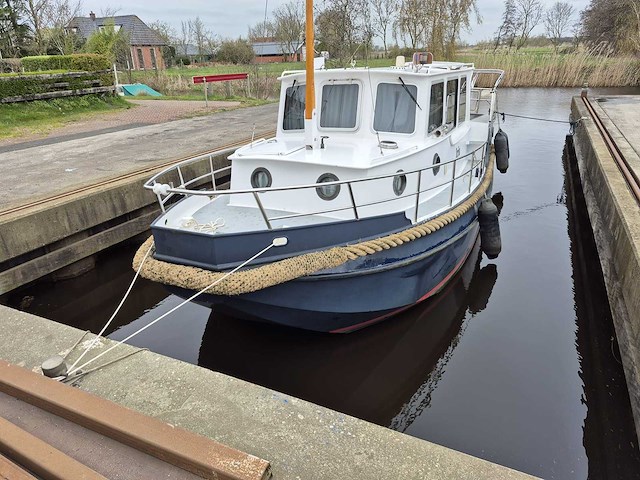 Sint jozef - linssen - motorjacht - afbeelding 6 van  6