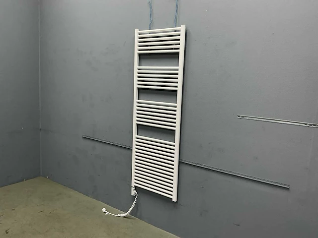 Sintarco - e-slmcp15w0900cscd - designradiator 173 cm - afbeelding 1 van  8