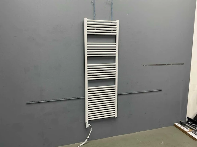 Sintarco - e-slmcp15w0900cscd - designradiator 173 cm - afbeelding 4 van  8