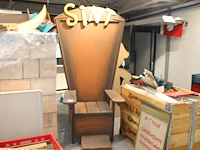 Sinterklaasstoel grootformaat. hoogte ca. 225 cm