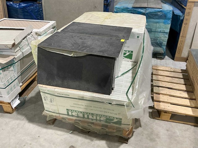 Sintest poseidon 300x600 black vloertegel 51m² - afbeelding 5 van  9