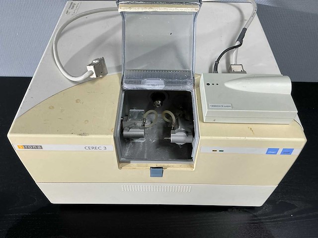 Sirona - cerec 3 - freesmachine - afbeelding 7 van  12