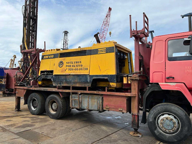 Sisu 12e480 6x6 waterputboormachine atlas copco xrv410 - afbeelding 12 van  19