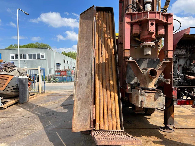 Sisu 12e480 6x6 waterputboormachine atlas copco xrv410 - afbeelding 18 van  19