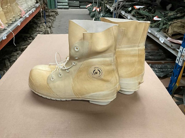 Size 3 r extreme cold weather bunny boot - afbeelding 2 van  3