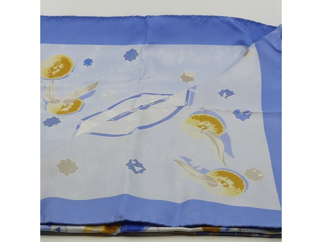 Sjaal, hermès, lichtblauw, wit en goud "sous les orangers" van dimitri rybaltchenko - afbeelding 3 van  13