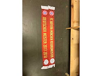 Sjaals bajern münchen kampioen 2017-2018 (50x) - afbeelding 2 van  2
