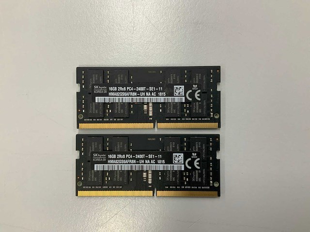 Sk hynix 32gb(2x 16gb) ddr4 ram sticks - hma82gs6afr8n-uh (2x) - afbeelding 1 van  2